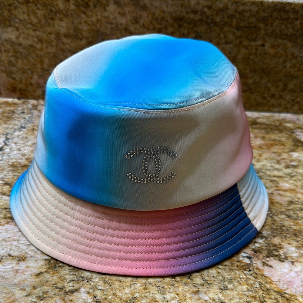 CHANEL Blue and Pink Gradient Bucket Hat